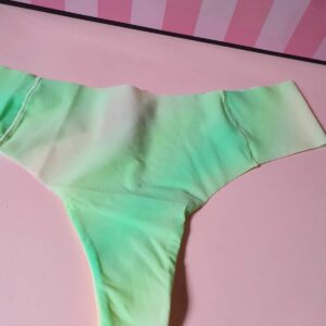 Panty PINK corte láser verde talle M